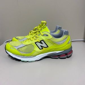 New Balance 2002R Mens Size 11 Running Shoes Sulphur Yellow